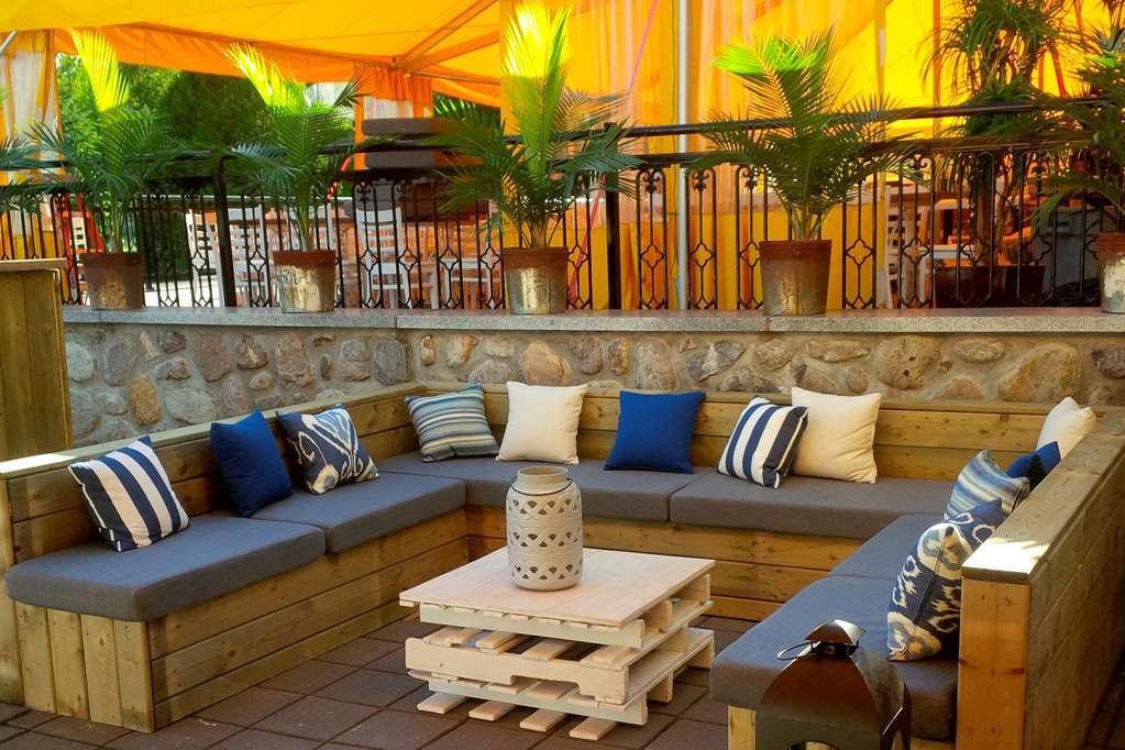 Hotel Le Chantecler Sainte-Adèle المطعم الصورة