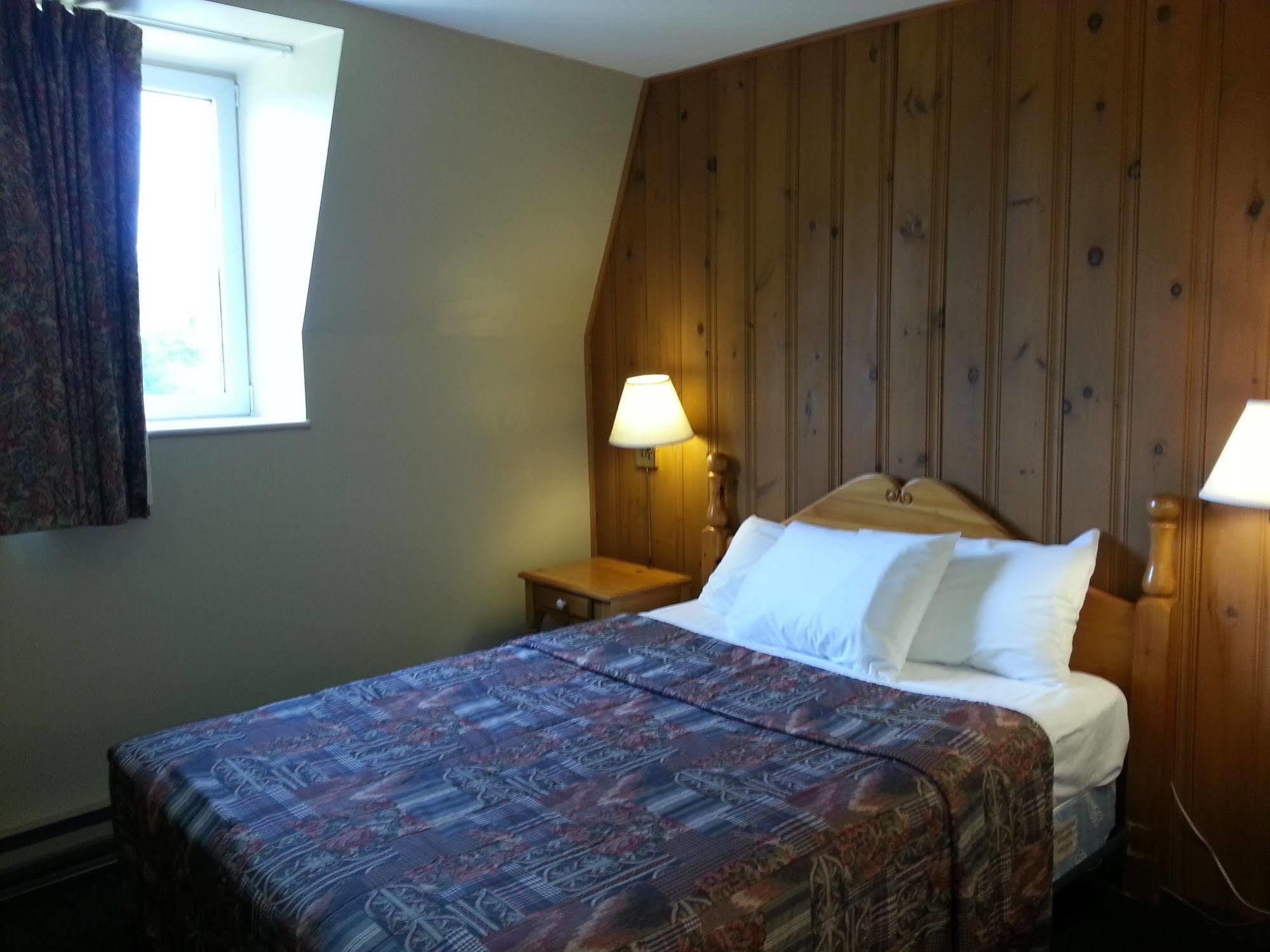 Hotel Le Chantecler Sainte-Adèle المظهر الخارجي الصورة
